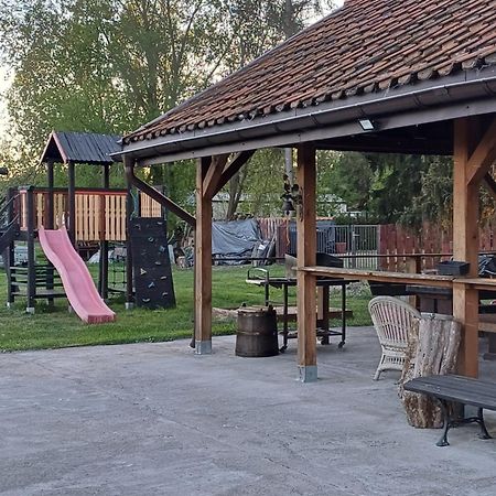 Gosciniec Twoje Mazury Nad Jeziorem Sniardwy Tuz Obok Plazy Новые Гуты Экстерьер фото